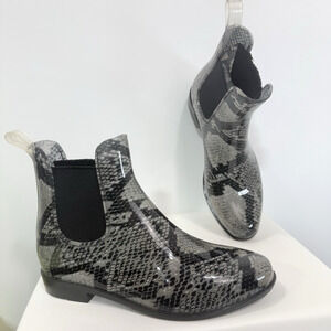 A New Day Chelsea Snake Print Rain BootsWomen’s size 9